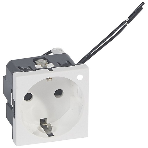 Розетка Legrand Mosaic 2к+З немецкий стандарт винтовые зажимы, с защитными шторками 077213