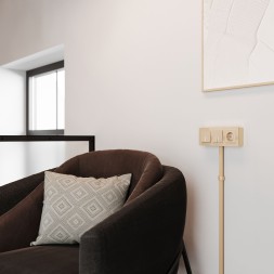 Коробка для накладного монтажа шампань W8000011