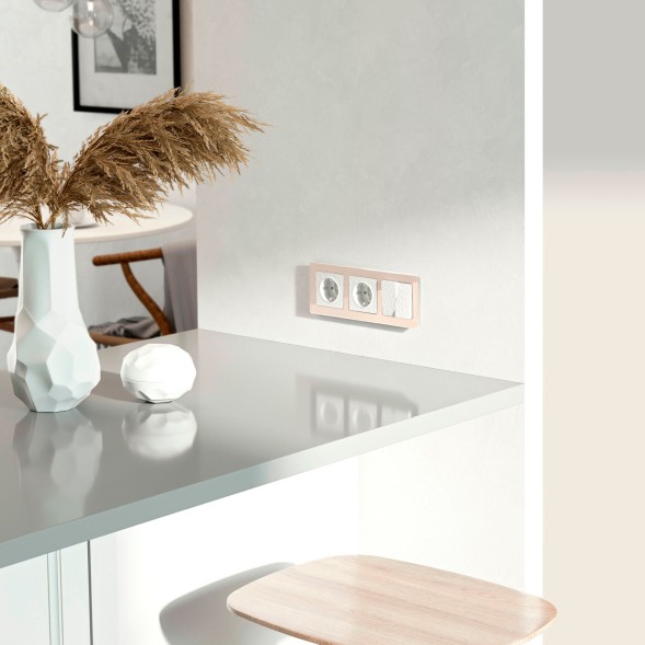 Розетка с заземлением (Hammer белый) Werkel W1271001