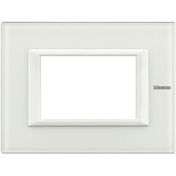 Рамка Bticino Axolute Квадрат Белое стекло 3 модуля HA4803VBB