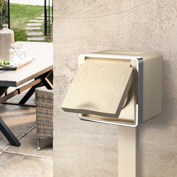 Розетка влагозащ. с зазем. с защит. крышкой и шторками Gallant шампань рифленый Werkel W5071210