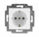 Розетка ABB Levit белый / ледяной с заземлением со шторками 16А 2CHH203457A6001 5520H-A03457 01W