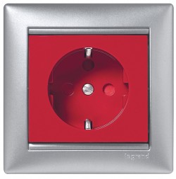 Розетка Legrand Valena Белый 1-ая с/з с блокировкой (необх ключ 50299) 774327