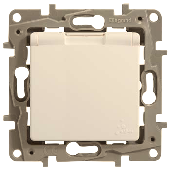 Розетка Legrand Etika слоновая кость 2К+З IP 44 с откидной крышкой и шторками - немецкий стандарт - автоматические зажимы - 16 А 672332
