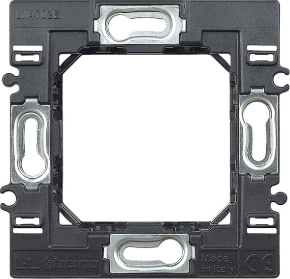 Суппорт Bticino Living Light для рамок Air Euro LN4702E