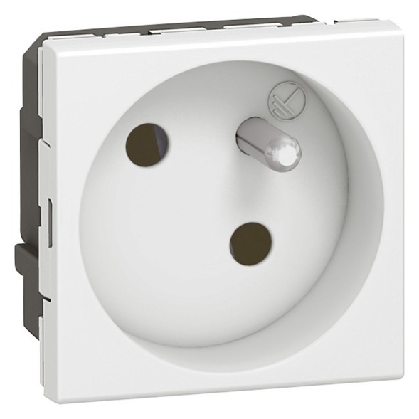 Розетка Legrand Mosaic 2к+З французский стандарт 45°, антибактериальная 077145