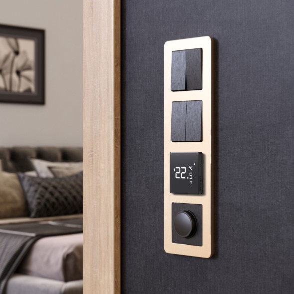 Рамка из металла на 4 поста Platinum шампань W0042611