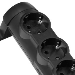 Удлинитель Комфорт 16А 3x2К+З 1,5м с выключателем черный Legrand 694601