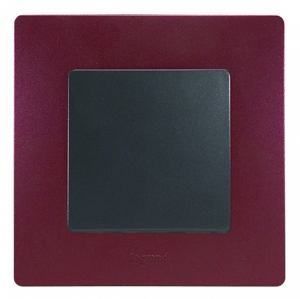 Рамка Legrand Etika Сливовый 1-постовая 672561