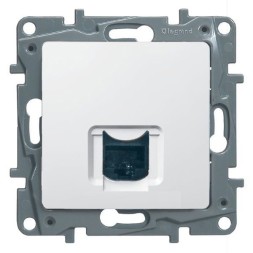 Розетка компьютерная Legrand Etika 1xRJ45 кат. 6e UTP белый 672253