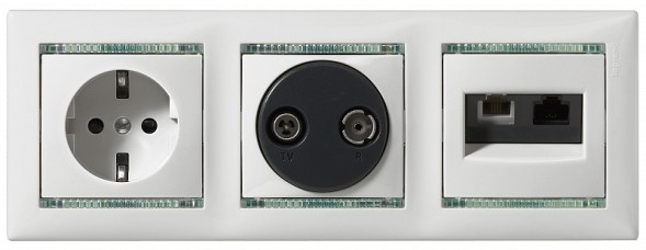 Розетка Legrand Valena Белый двойная компьютерная(RJ45) 1-ая 5 кат UTP + ТЛФ 1-ая (RJ11) 770080
