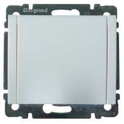 Розетка Legrand Galea Life белая 2к+З с лицевой панелью с защитными шторками с крышкой 771064