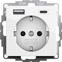 245903 Розетка с з/к, с shutter, разъем USB двойн.A /C Белая глянцевая Standard 55 Gira