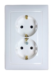 Розетка Legrand Valena Белый 2-ая с/з литая 774400