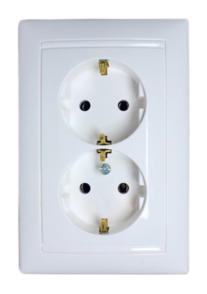 Розетка Legrand Valena Белый 2-ая с/з литая 774400