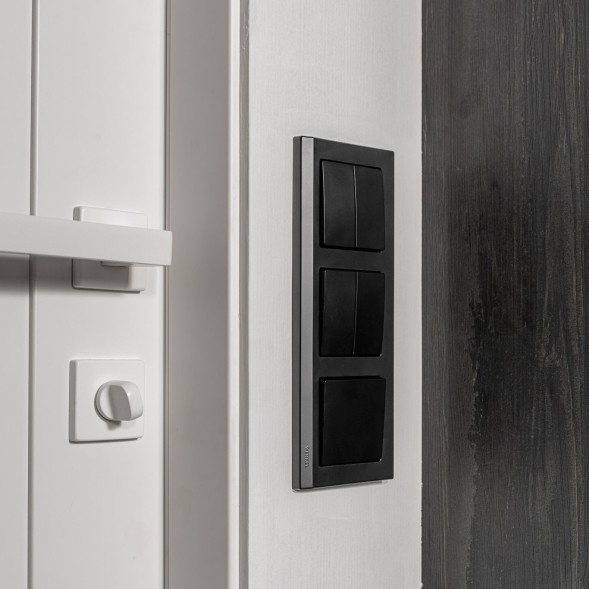 Выключатель двухклавишный (черный матовый) Werkel W1120008