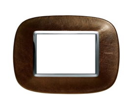Рамка Bticino Axolute 1 пост, овальной формы Кожа Кофе. Итальянский стандарт, 3 модуля HB4803SLS