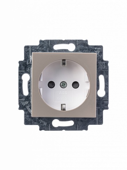 Розетка ABB Levit кофе макиато / белый с заземлением со шторками 16А 2CHH203457A6018 5520H-A03457 18W