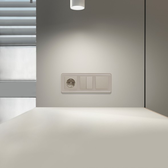 Перекрестный выключатель двухклавишный (дымчатый) Werkel W1223004