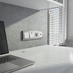 Рамка из поликарбоната на 4 поста Hammer серебряный W0042406