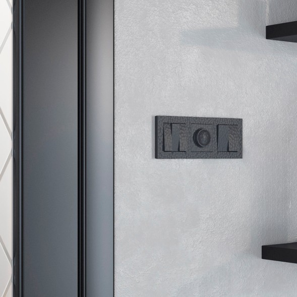 Рамка из поликарбоната на 3 поста Hammer черный W0032408