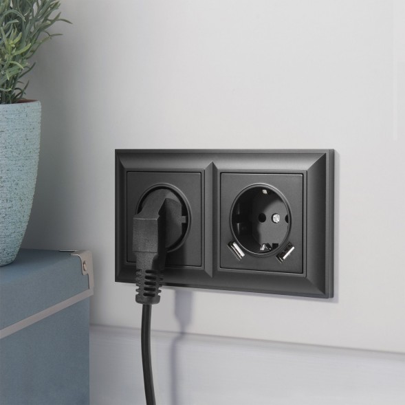 Розетка с заземлением, безвинтовой зажим (черный матовый) Werkel W1171308